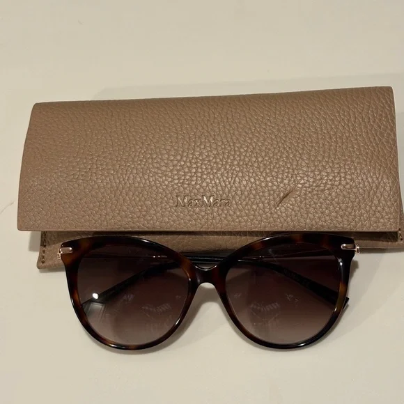 MaxMara Tortoise shell Sunglasses with Gold Accents and jewel MaxMara Tortoise shell Sunglasses with Gold Accents and  main image 3